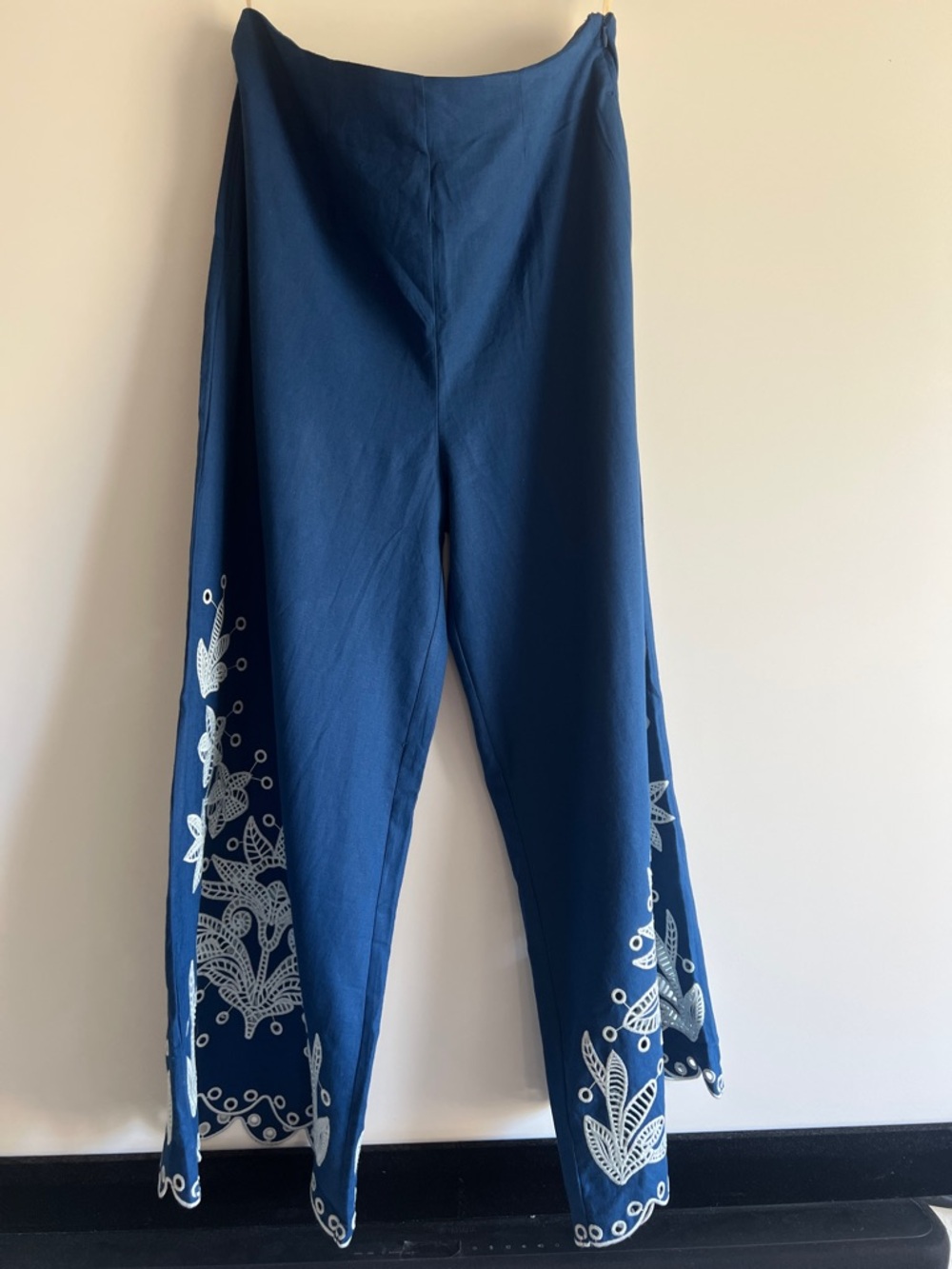 FARM Rio x Anthropologie Blue Embroidered Wide-Leg Pants Size Medium NWT - Picture 6 of 15
